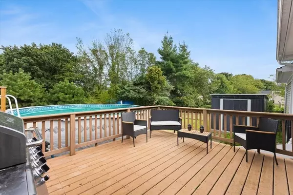 Somerset, MA 02726,64 Midland Rd