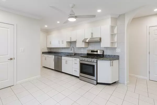 Watertown, MA 02472,83 Putnam St #2