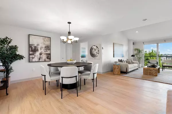 Chelsea, MA 02150,200 Captains Row #506