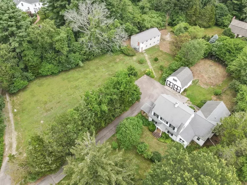 1081 Pond St, Franklin, MA 02038