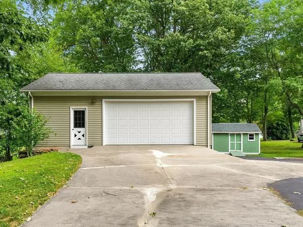 West Springfield, MA 01089,40 Wilfred Street