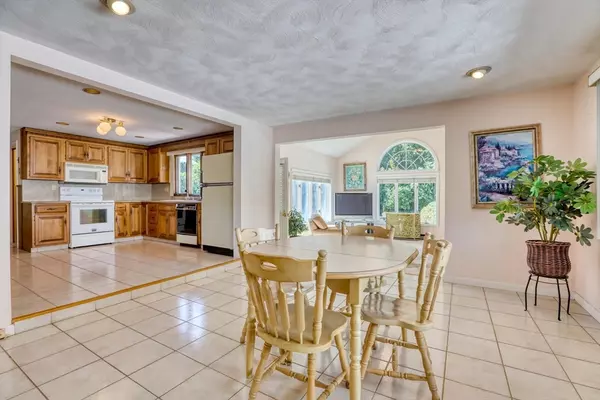 Stoneham, MA 02180,22 Crosby Street