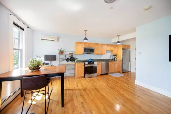 Somerville, MA 02143,432 Norfolk Street #4G