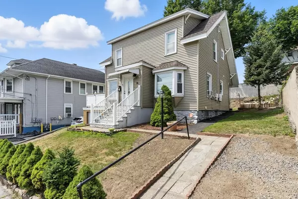18 Ames St, Lawrence, MA 01841
