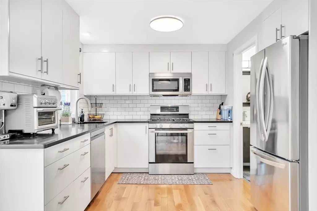 Lowell, MA 01851,620 Princeton Blvd #13