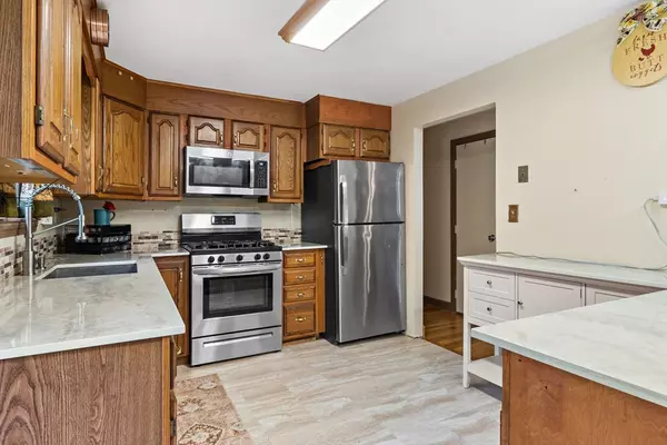 Dighton, MA 02764,647 Rebecca Rd