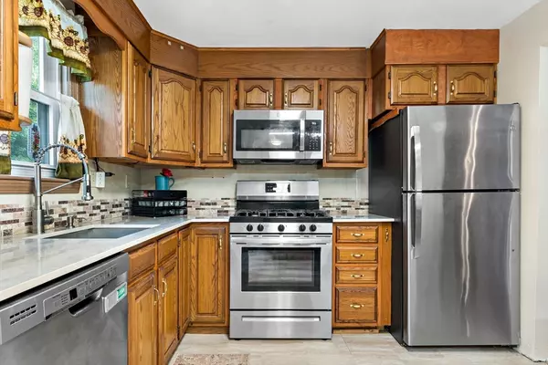 Dighton, MA 02764,647 Rebecca Rd