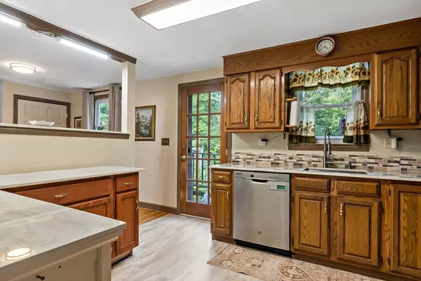 Dighton, MA 02764,647 Rebecca Rd