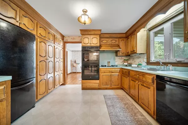 Methuen, MA 01844,386 Forest Street