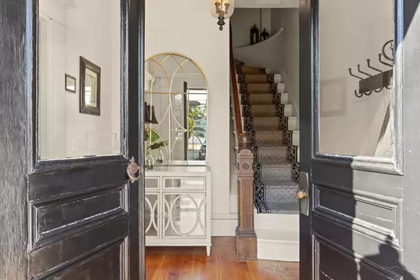 Reading, MA 01867,22 Union Street #1