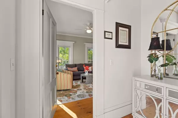 Reading, MA 01867,22 Union Street #1