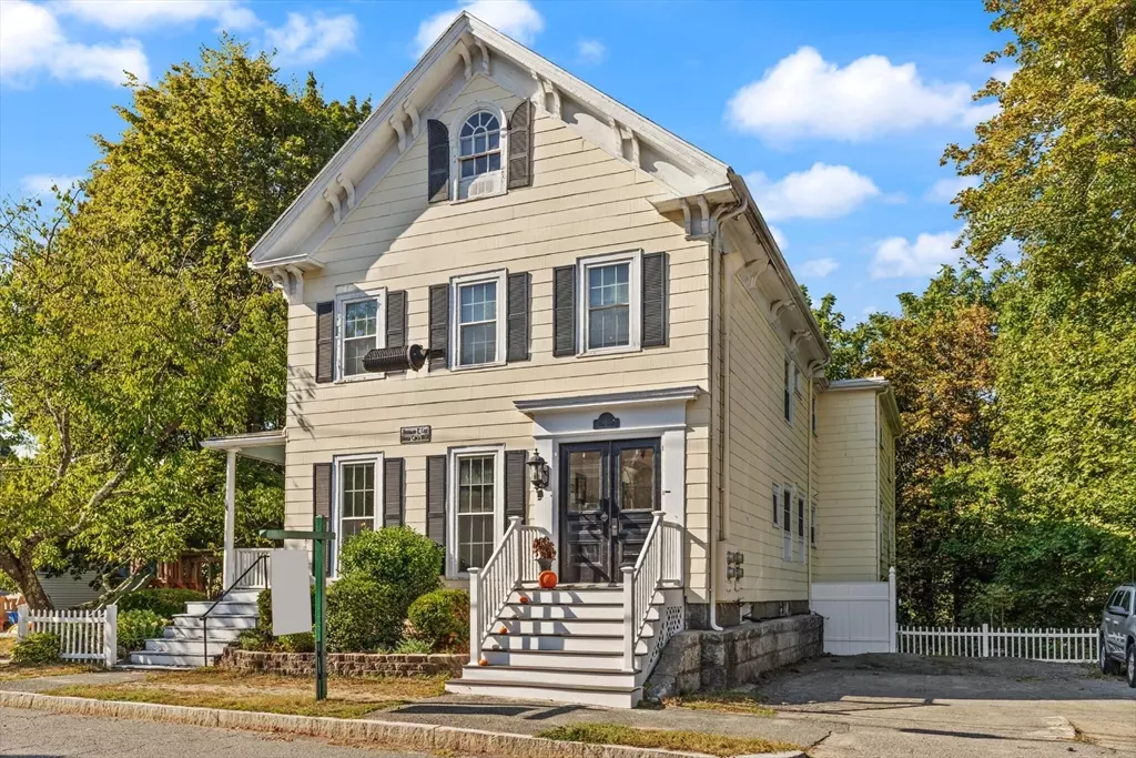 Reading, MA 01867,22 Union Street #1