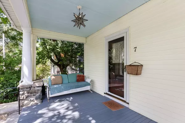 Arlington, MA 02476,7 Woodland St