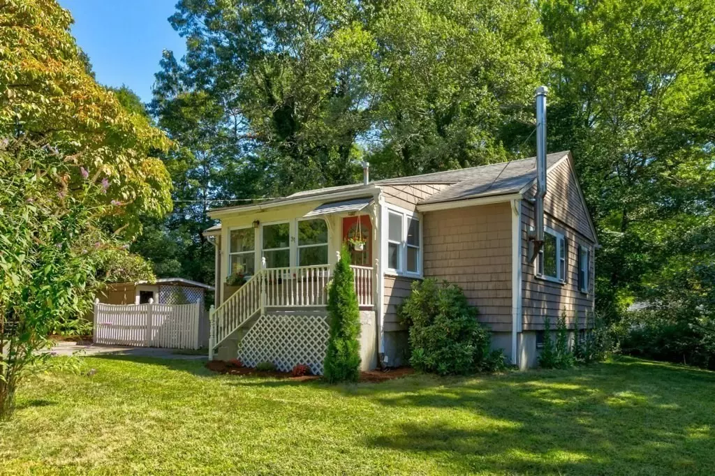 Littleton, MA 01460,31 Springfield Drive