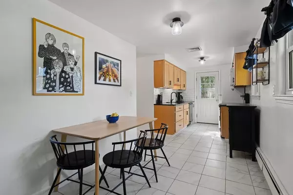 Woburn, MA 01801,7 Anna Rd