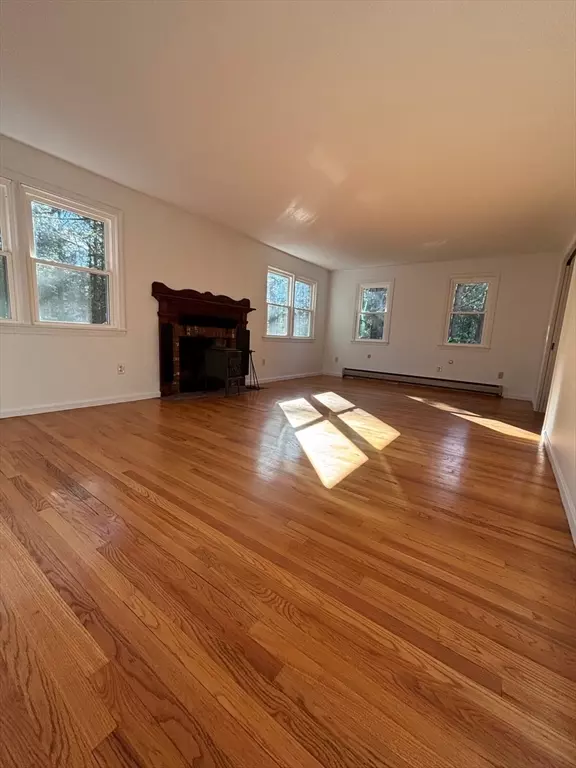 Amherst, MA 01002,14 Pebble Ridge Road