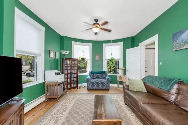 Lynn, MA 01902,38 Cherry St #1