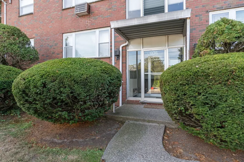 Randolph, MA 02368,974 N Main St #3