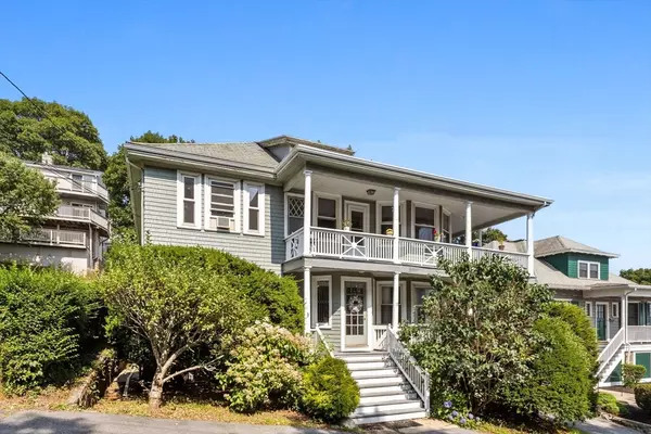 Swampscott, MA 01907,13 Cedar Hill Ter #2