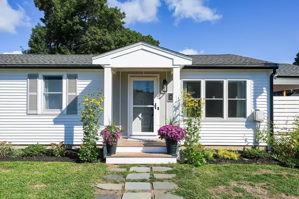Falmouth, MA 02536,8 Oak St