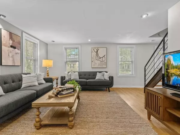 Natick, MA 01760,39 Evergreen Road
