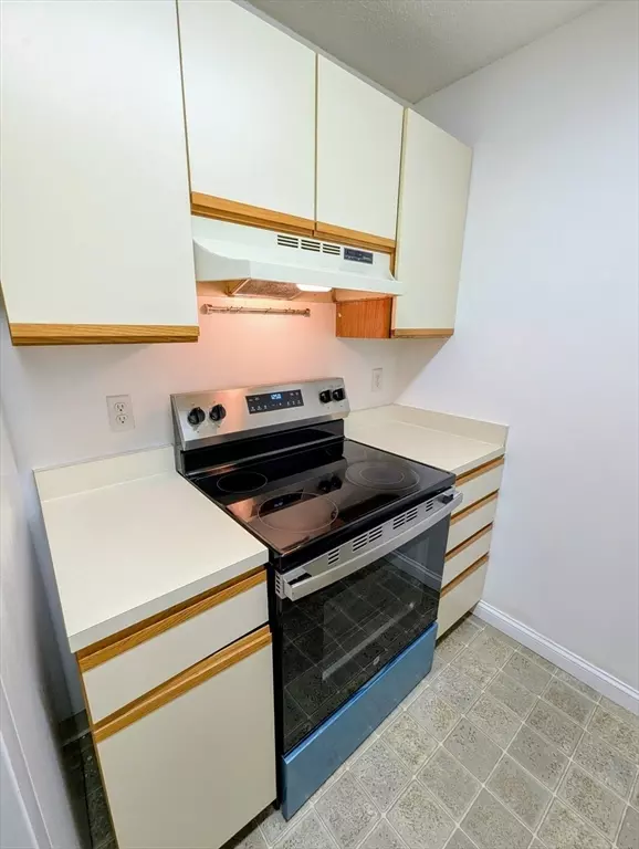 Franklin, MA 02038,809 Franklin Crossing Rd #809