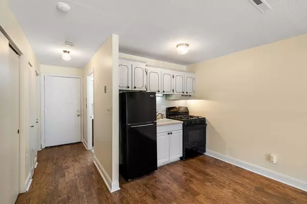 North Reading, MA 01864,3 Greenbriar Dr #103