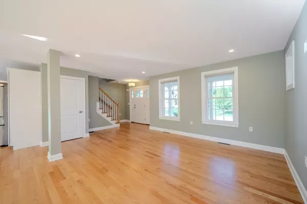 Attleboro, MA 02703,8 Preservation Way