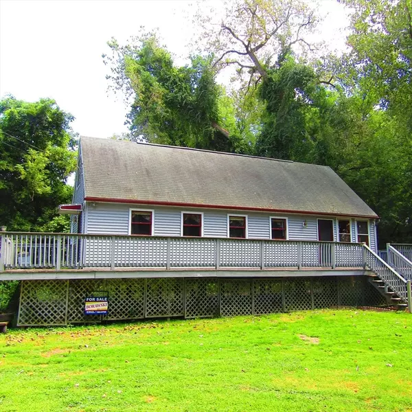 Hadley, MA 01035,79 Aqua Vitae Road