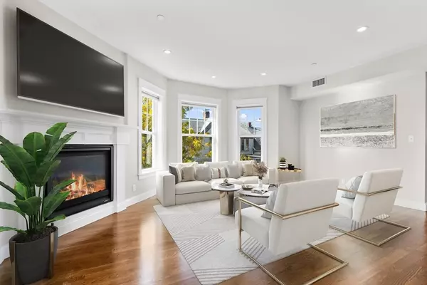 Boston, MA 02122,22 Chickatawbut Street #U2