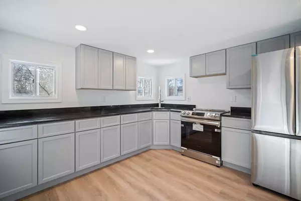 Chicopee, MA 01020,19 Puffin Dr