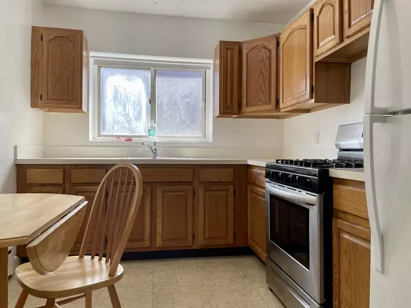 76 Euston Rd #8, Boston, MA 02135