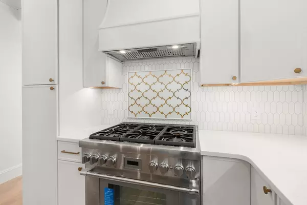 Boston, MA 02127,803 East 5th #2