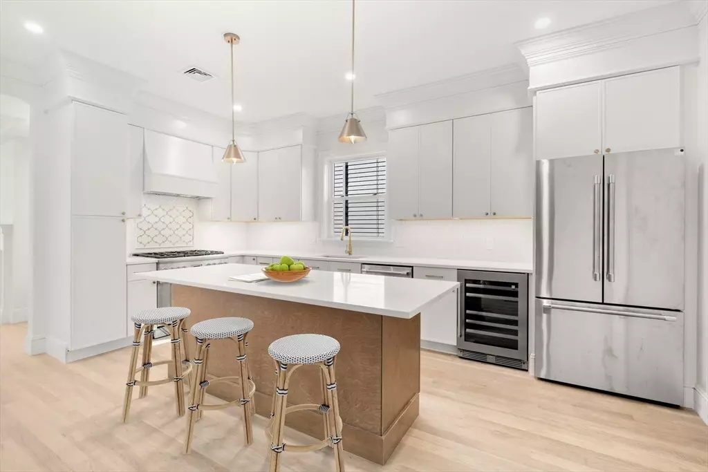 Boston, MA 02127,803 East 5th #2
