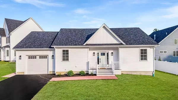 Mattapoisett, MA 02739,2 Marthas Vineyard Dr