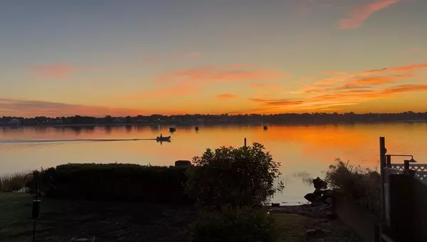 Swansea, MA 02777,110 Seaview Ave