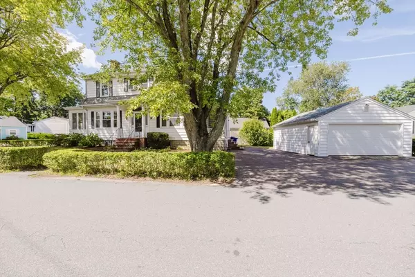 Taunton, MA 02780,2 Elmhurst St