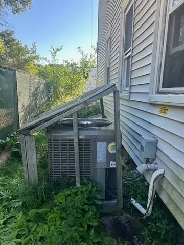 Greenfield, MA 01301,59-61 Conway St