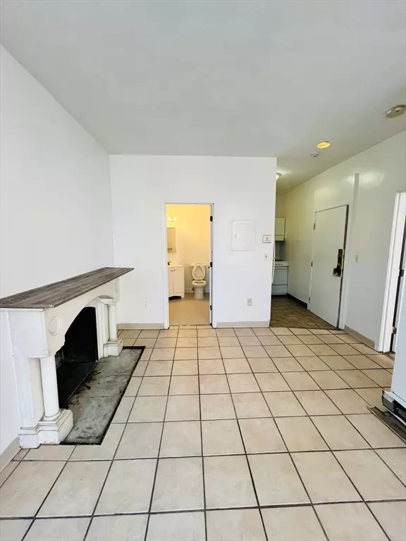 Boston, MA 02118,537 Columbus Avenue #2R