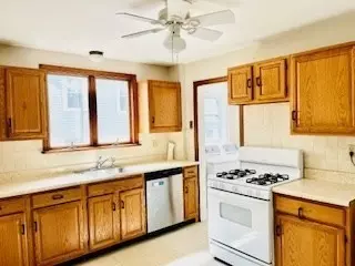 Watertown, MA 02472,137 Hillside Road #1