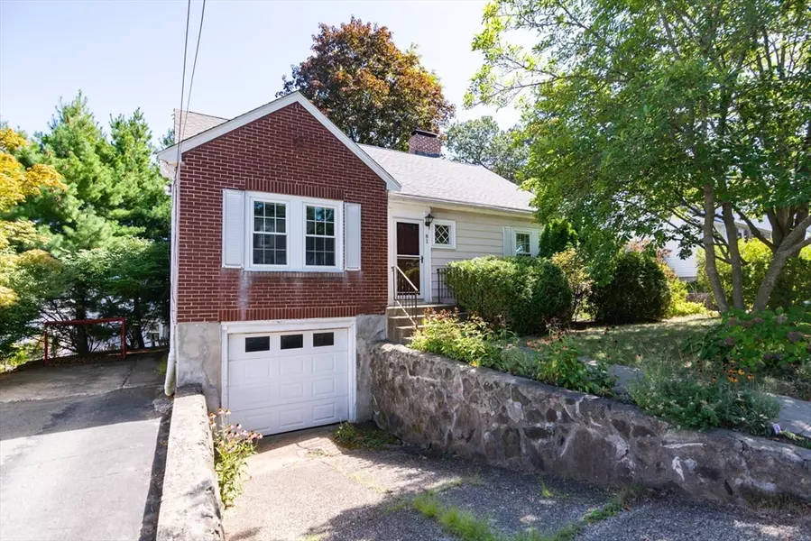 81 Prentice St, Waltham, MA 02451