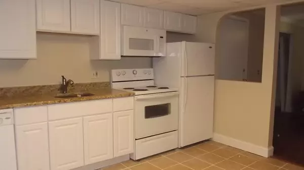 Milford, MA 01757,11 Shadowbrook Lane #32