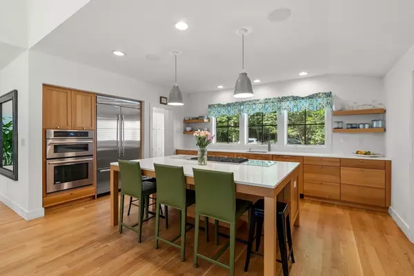 Milton, MA 02186,141 Gun Hill St