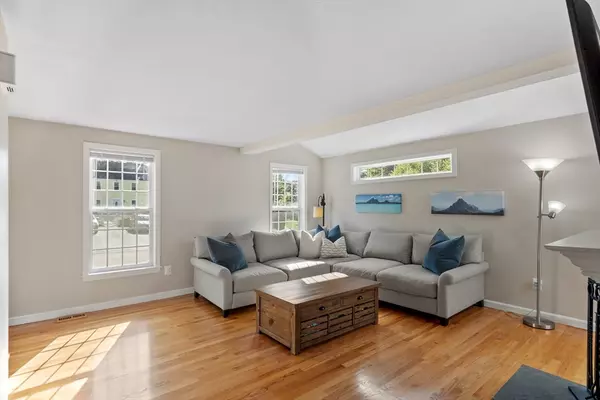 Hudson, MA 01749,2 Blueberry Ln
