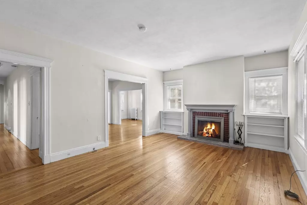 Brookline, MA 02446,227 Winchester #A