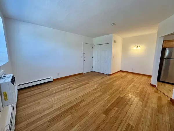 Weymouth, MA 02188,8 Tara Dr #2