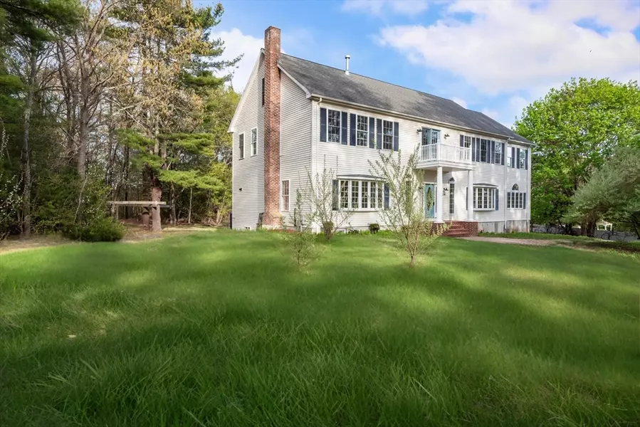 24 Bates St, Mendon, MA 01756