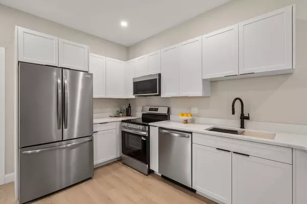 Wilmington, MA 01887,7 Cross St #305