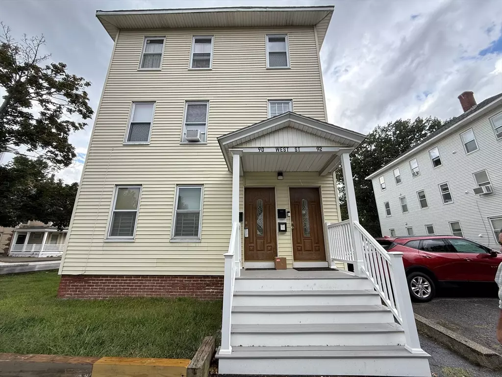 Worcester, MA 01609,90 West Street #1