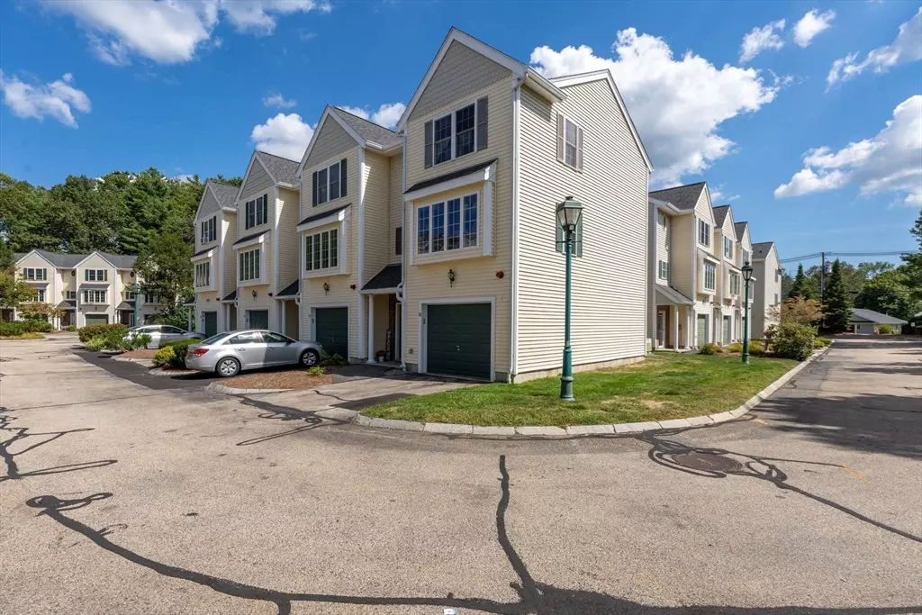 Groveland, MA 01834,33 Groveland Commons Way #33